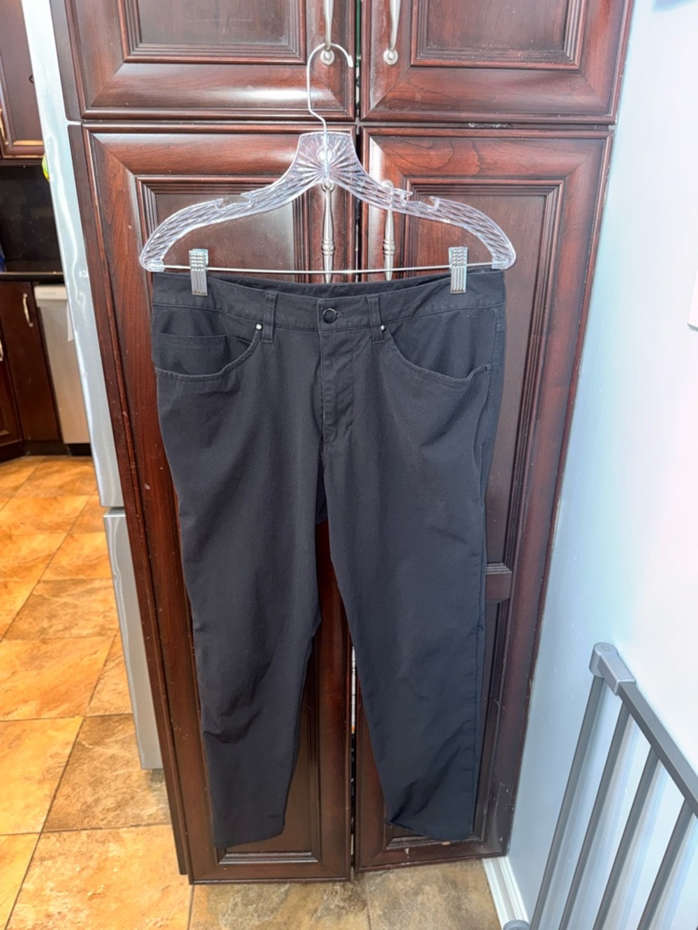 lululemon athletica ABC Men's Slim Straight Pants in Black